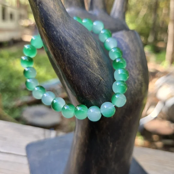Jade natural crystal gemstone stretch bracelet LAST ONE! - Picture 4 of 6